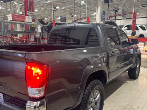 Used 2019 Toyota Tacoma SR5 image 6
