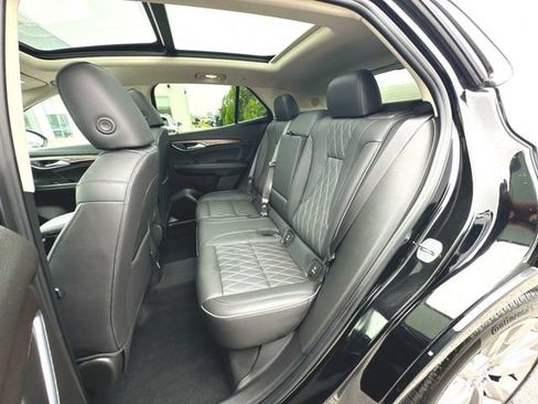 Used 2023 Buick Envision Avenir AWD/4WD image 26