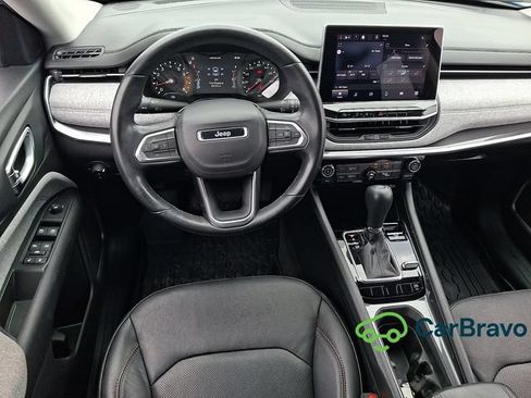 Used 2022 Jeep Compass Latitude AWD/4WD image 11
