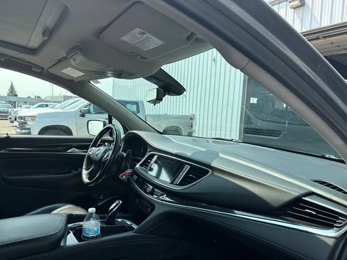 Used 2021 Buick Enclave Avenir w/ Avenir Technology Package AWD/4WD image 62