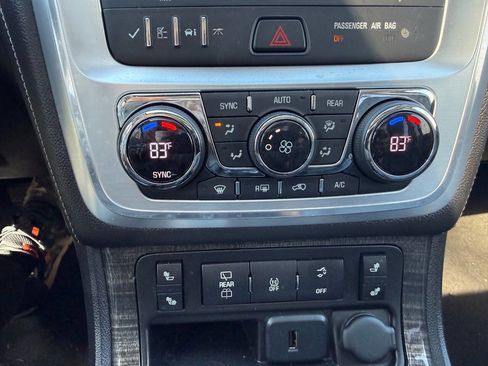 Used 2015 GMC Acadia SLT image 14