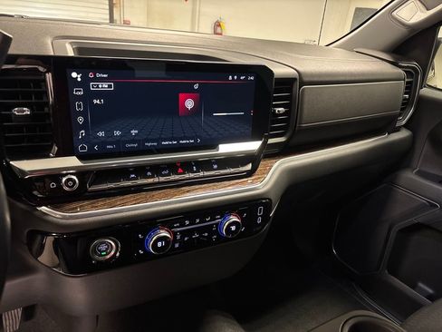 Used 2022 GMC Sierra 1500 Elevation image 36