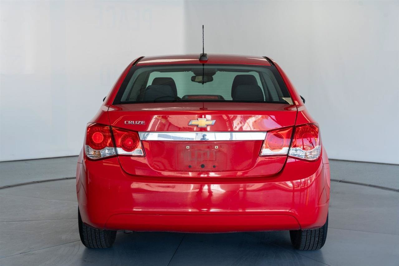 Used 2015 Chevrolet Cruze LS FWD image 6