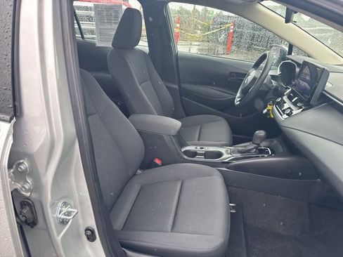Used 2023 Toyota Corolla LE FWD image 38