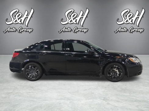 Used 2013 Chrysler 200 LX FWD image 17