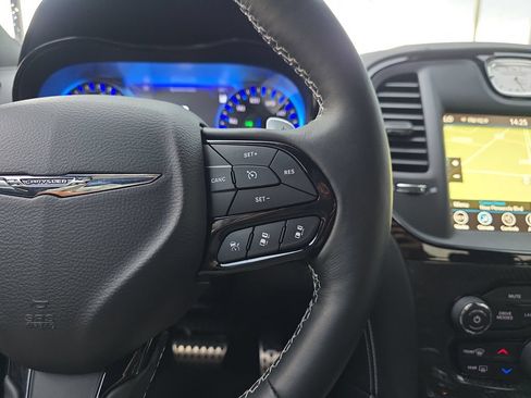 Used 2023 Chrysler 300 C RWD image 22