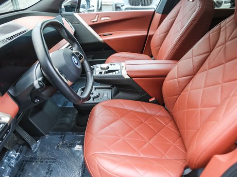 Used 2025 BMW iX xDrive50 w/ Premium Package image 13