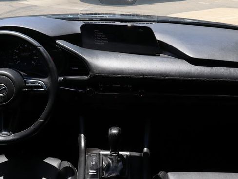 Used 2019 MAZDA MAZDA3 Sedan FWD image 32