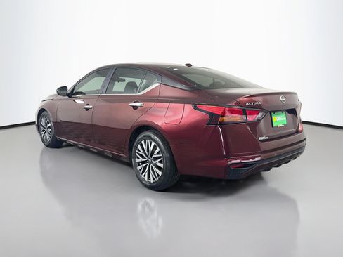 Used 2023 Nissan Altima 2.5 SV FWD image 7