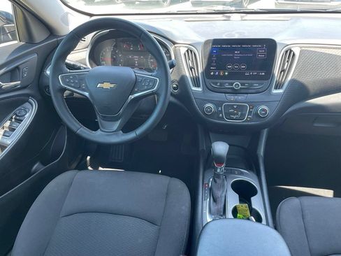 Used 2024 Chevrolet Malibu RS FWD image 21