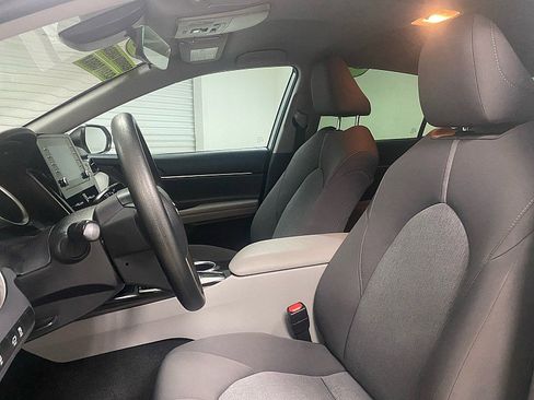 Used 2022 Toyota Camry LE image 11