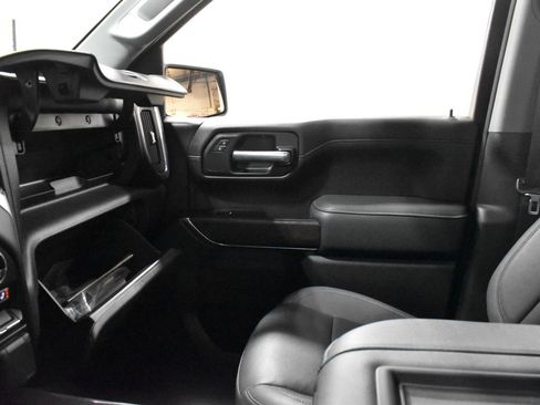 Used 2021 GMC Sierra 1500 SLT w/ SLT Premium Plus Package AWD/4WD image 22