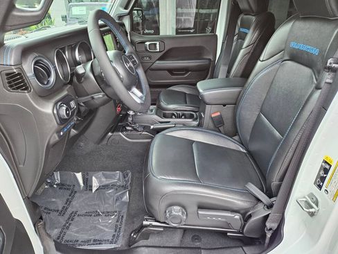 Used 2023 Jeep Wrangler Unlimited Rubicon 4xe AWD/4WD image 19