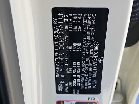 Used 2017 Kia Soul EV + image 37