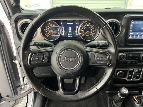 Used 2020 Jeep Gladiator Sport w/ Quick Order Package 24S AWD/4WD image 17