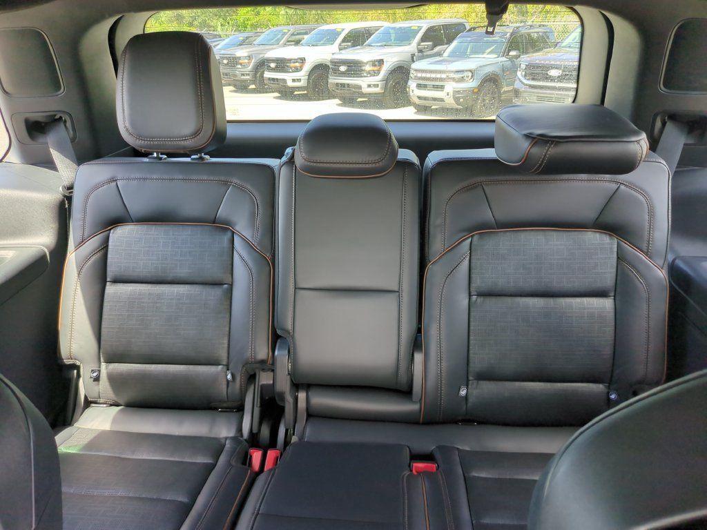 Used 2025 Lincoln Navigator Black Label AWD/4WD image 20