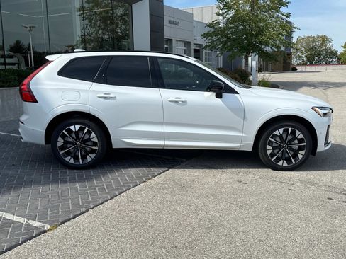 New 2026 Volvo XC60 B5 Plus w/ Climate Package AWD/4WD image 4