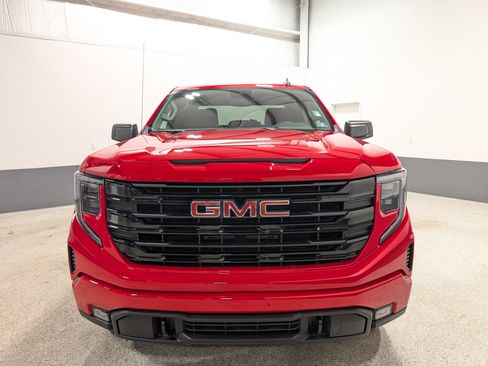Used 2025 GMC Sierra 1500 Elevation image 8