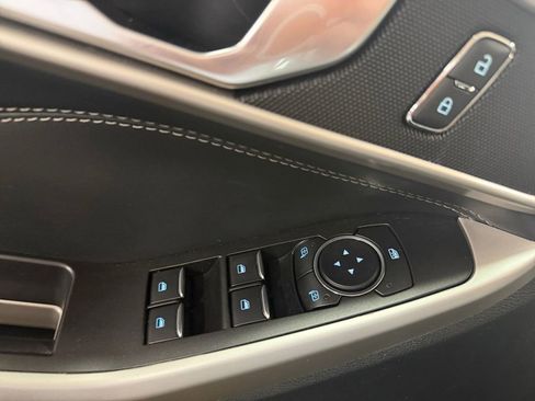 Used 2023 Ford Explorer XLT w/ Equipment Group 202A image 27