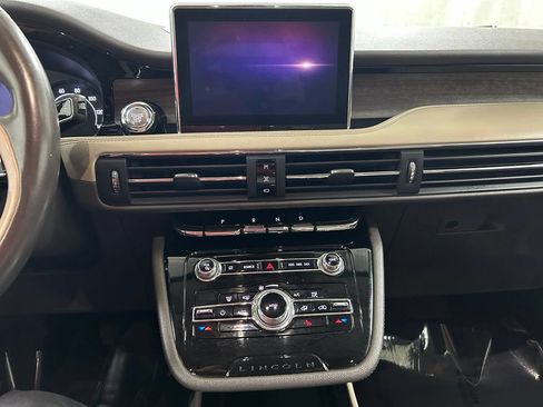 Used 2020 Lincoln Corsair Reserve AWD/4WD image 19