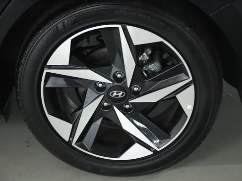 Used 2023 Hyundai Elantra SEL w/ Convenience Package FWD image 39