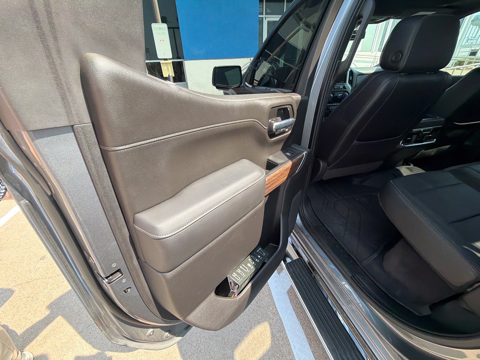 Used 2021 Chevrolet Silverado 1500 High Country AWD/4WD image 13