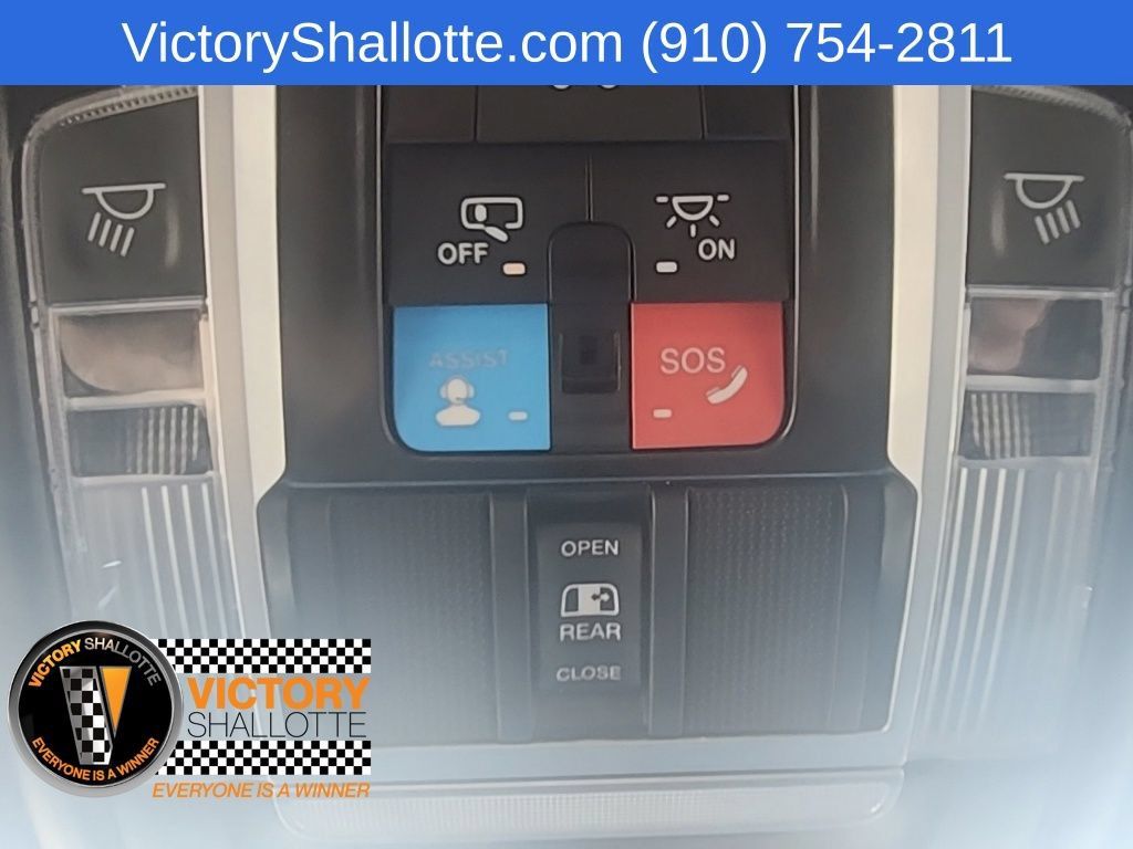 Used 2025 RAM 1500 Big Horn AWD/4WD image 38