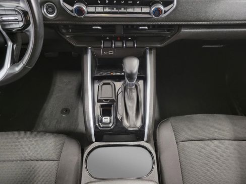 Used 2024 Chevrolet Colorado LT w/ LT Convenience Package II image 16