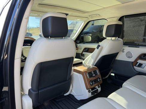 Used 2020 Land Rover Range Rover Long Wheelbase HSE image 34