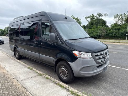 Used 2020 Mercedes-Benz Sprinter 2500 image 1