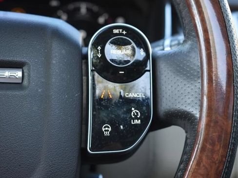 Used 2019 Land Rover Range Rover Sport HSE AWD/4WD image 16