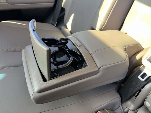 Used 2021 Lexus GX 460 Premium image 34