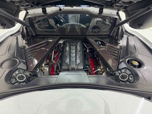 Used 2021 Chevrolet Corvette Stingray Premium Cpe w/ Z51 Performance Package RWD image 28