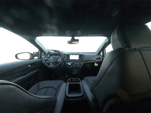 New 2026 Chrysler Pacifica Select image 33