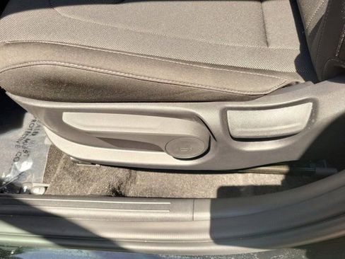 Used 2026 Hyundai Elantra SE image 15