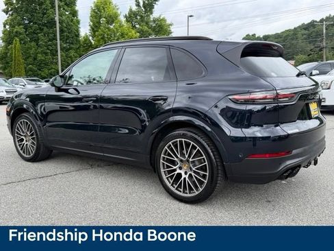 Used 2023 Porsche Cayenne Platinum Edition AWD/4WD image 7
