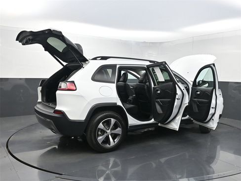 Used 2022 Jeep Cherokee Limited image 37