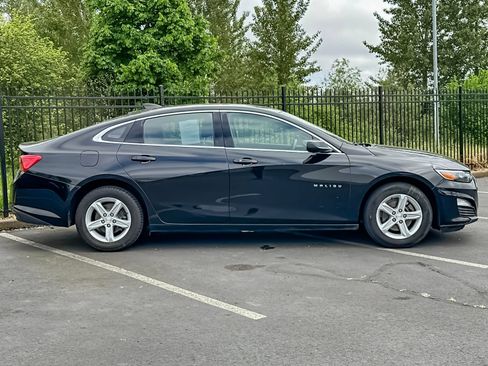 Used 2020 Chevrolet Malibu LS w/ Driver Confidence Package II FWD image 2
