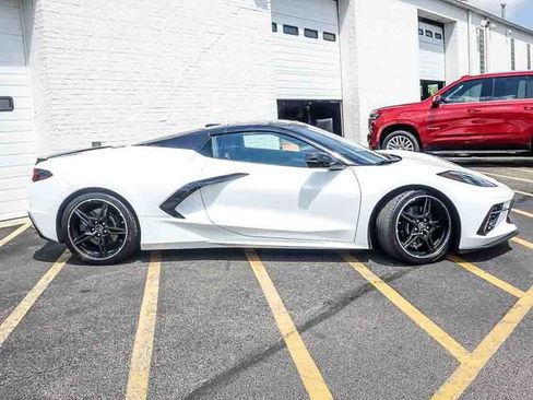 Used 2024 Chevrolet Corvette Stingray Preferred Conv w/ Battery Protection Package RWD image 11