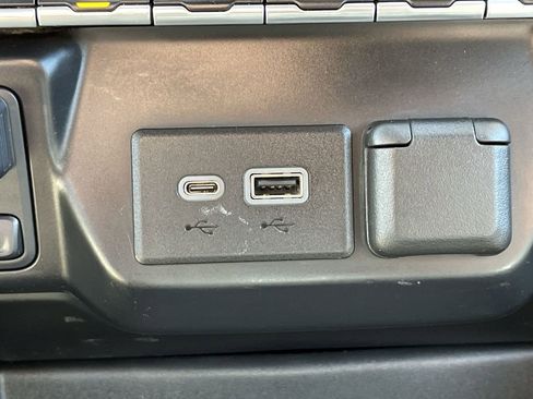 Used 2019 Chevrolet Silverado 1500 RST AWD/4WD image 36