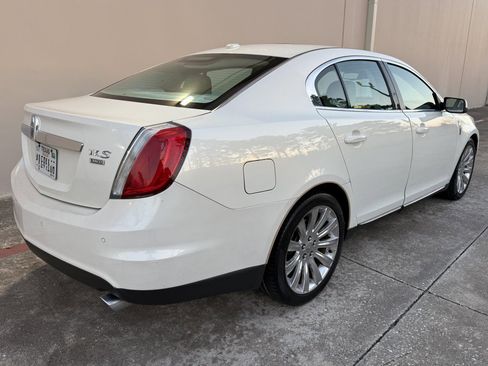 Used 2009 Lincoln MKS image 3