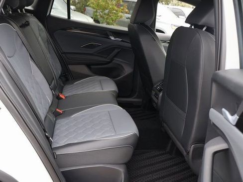 New 2026 Volkswagen Tiguan SEL R-Line image 18