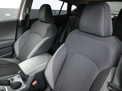 Used 2025 Subaru Crosstrek 2.5i Premium AWD/4WD image 9