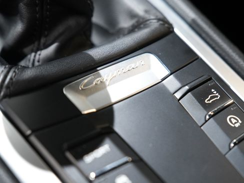 Used 2016 Porsche Cayman RWD image 37