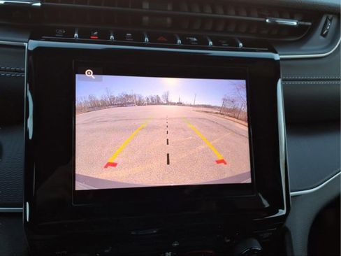 New 2025 Jeep Grand Cherokee 4WD image 16