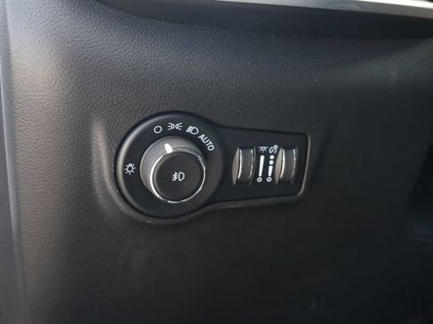 Used 2025 Jeep Compass Limited AWD/4WD image 13