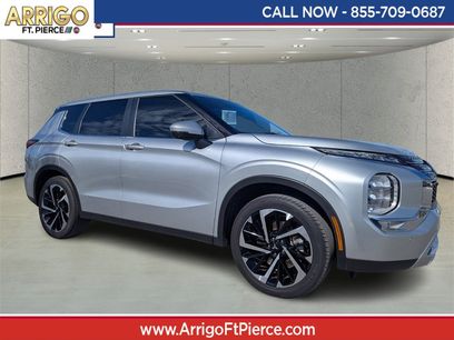 Used 2024 Mitsubishi Outlander SE Black Edition