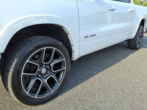Used 2020 RAM 1500 Laramie AWD/4WD image 9