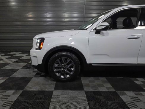 Used 2023 Kia Telluride LX image 39
