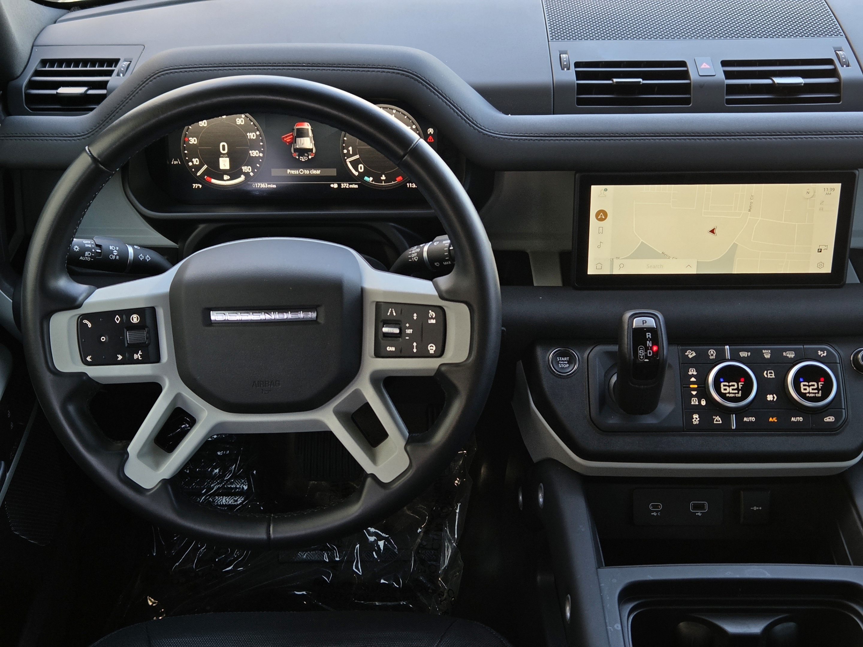 Used 2024 Land Rover Defender 110 X-Dynamic SE AWD/4WD image 28